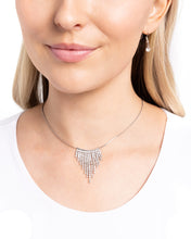 Load image into Gallery viewer, Chandelier Cadenza - White