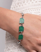 Load image into Gallery viewer, Lined Leisure - Green