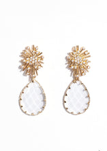 Load image into Gallery viewer, Stellar Shooting Star - Gold