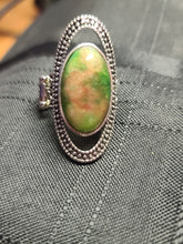 Load image into Gallery viewer, Western Royalty - Green
