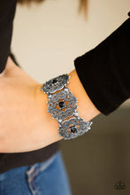 Load image into Gallery viewer, EMPRESS-ive Shimmer - Black
