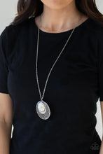 Load image into Gallery viewer, Medallion Meadow - White
