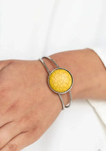 Load image into Gallery viewer, SANDSTONE SERENITY - YELLOW
