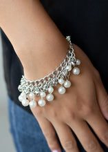 Load image into Gallery viewer, Duchess Diva - White

