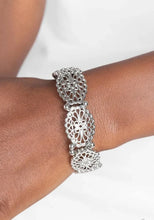 Load image into Gallery viewer, Curly Chic - Silver
