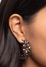 Load image into Gallery viewer, Floral Flamenco - Black
