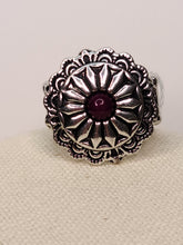 Load image into Gallery viewer, Daringly Daisy - Purple

