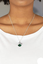 Load image into Gallery viewer, Stylishly Square - Green
