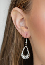 Load image into Gallery viewer, Teardrop Envy - Silver
