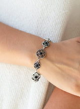 Load image into Gallery viewer, Flowery Fashion - Black
