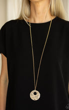 Load image into Gallery viewer, Pearl Panache - Gold
