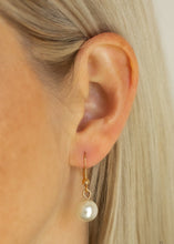 Load image into Gallery viewer, Pearl Panache - Gold

