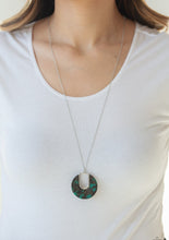 Load image into Gallery viewer, Setting The Fashion - Green
