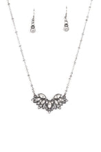 Load image into Gallery viewer, Deluxe Diadem - Black
