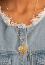 Load image into Gallery viewer, Floral Embrace - Rose Gold
