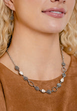Load image into Gallery viewer, Casablanca Chic - White
