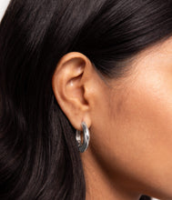 Load image into Gallery viewer, Monochromatic Makeover - Silver
