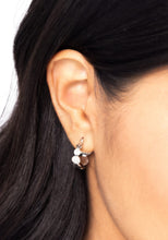 Load image into Gallery viewer, Textured Tease - Silver
