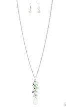 Load image into Gallery viewer, Teardrop Serenity - Green
